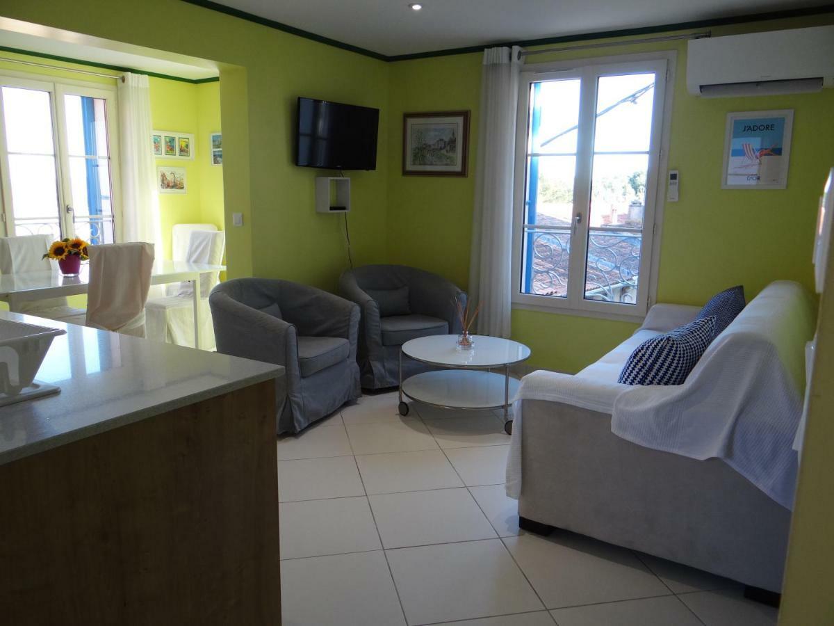 Appartement T2 50m² vue mer Presqu'il de Giens. RC Hyères Extérieur photo