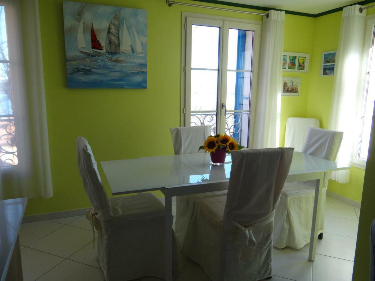 Appartement T2 50m² vue mer Presqu'il de Giens. RC Hyères Extérieur photo